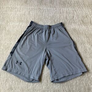 Under Armour Men's Gray Athletic Shorts